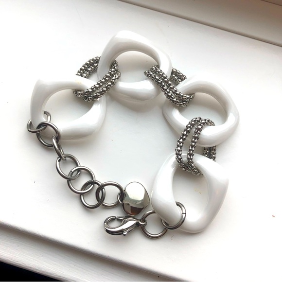 Silver & white bracelet - Picture 1 of 6